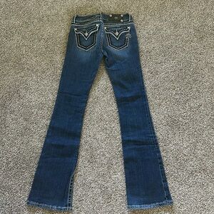 Miss me size 25 white stich dark wash jeans